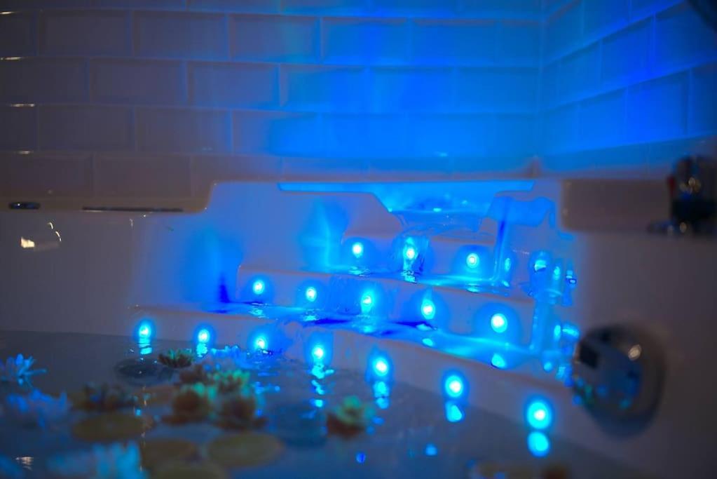 Luxury Room Jacuzzi Centre Ville Haut De Gamme Mulhouse Eksteriør billede