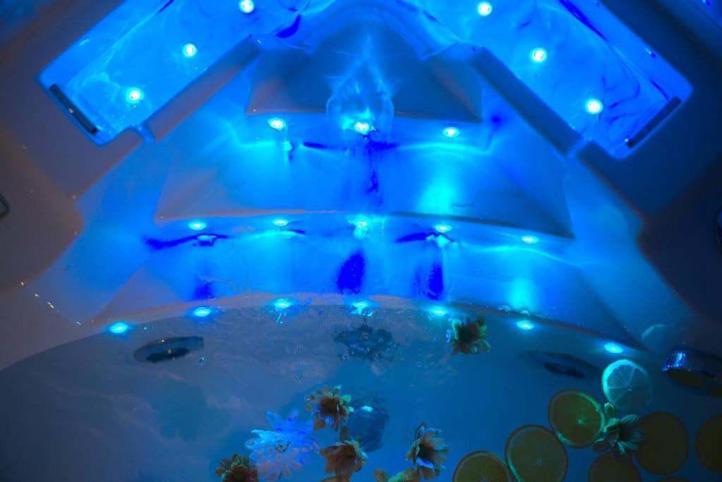 Luxury Room Jacuzzi Centre Ville Haut De Gamme Mulhouse Eksteriør billede